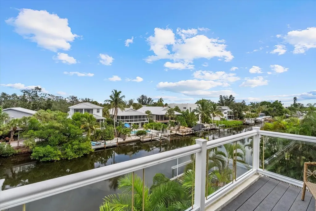 4929 Oxford Drive Sarasota FL 34242