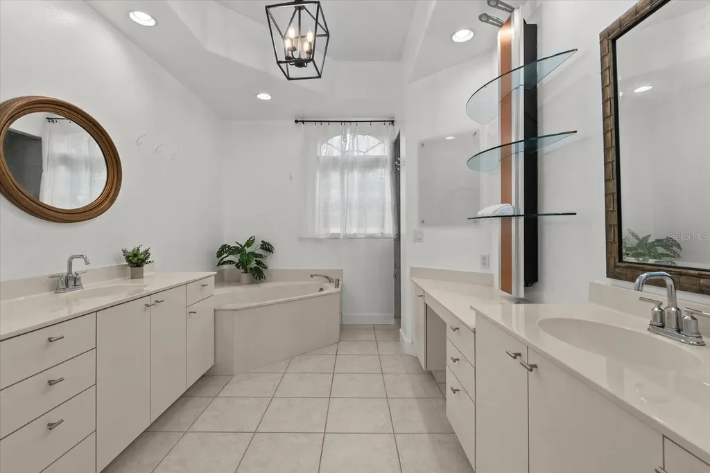 4929 Oxford Drive Sarasota FL 34242