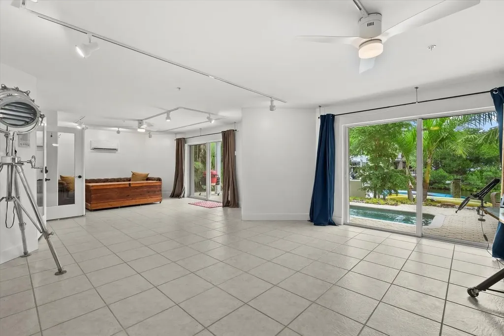 4929 Oxford Drive Sarasota FL 34242