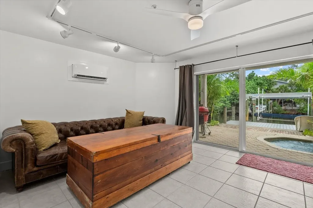4929 Oxford Drive Sarasota FL 34242