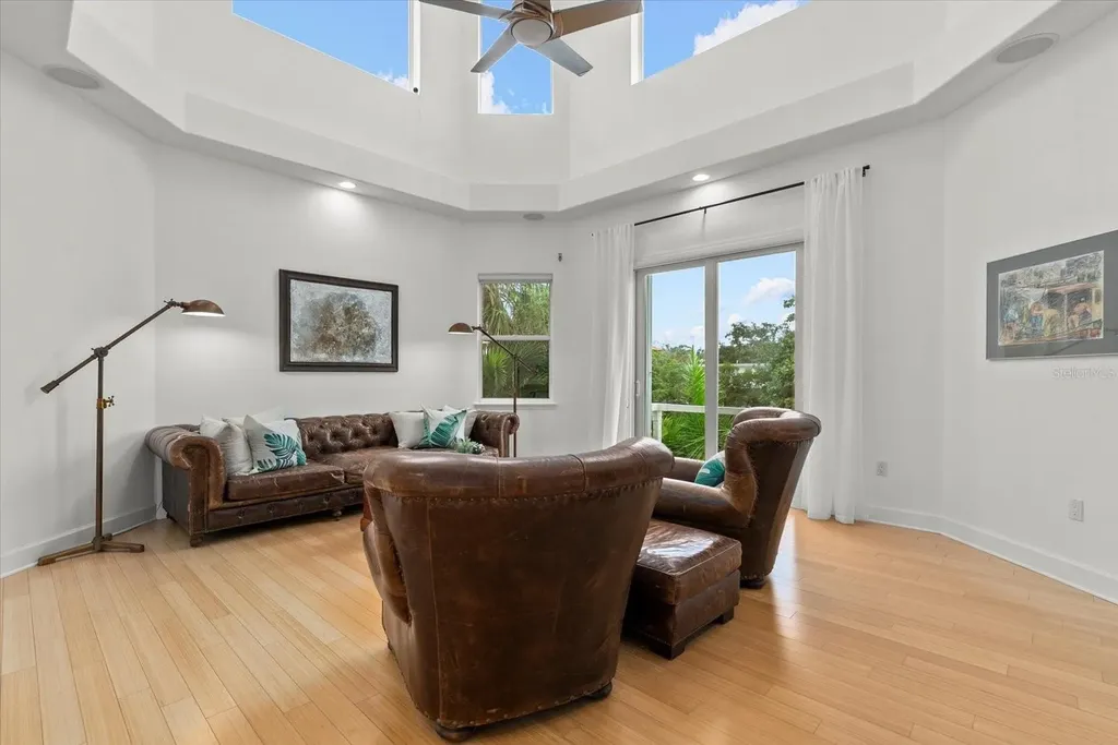 4929 Oxford Drive Sarasota FL 34242