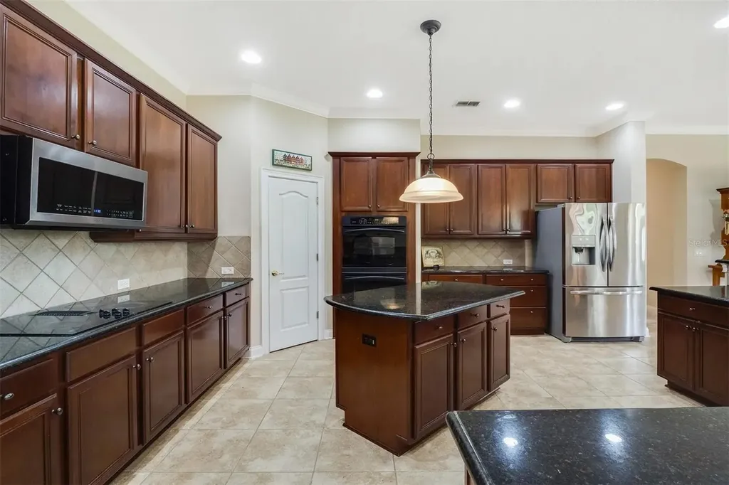 25551 Hawks Run Lane Sorrento FL 32776