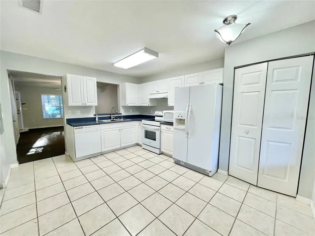 2348 SW 42nd Drive Gainesville FL 32607