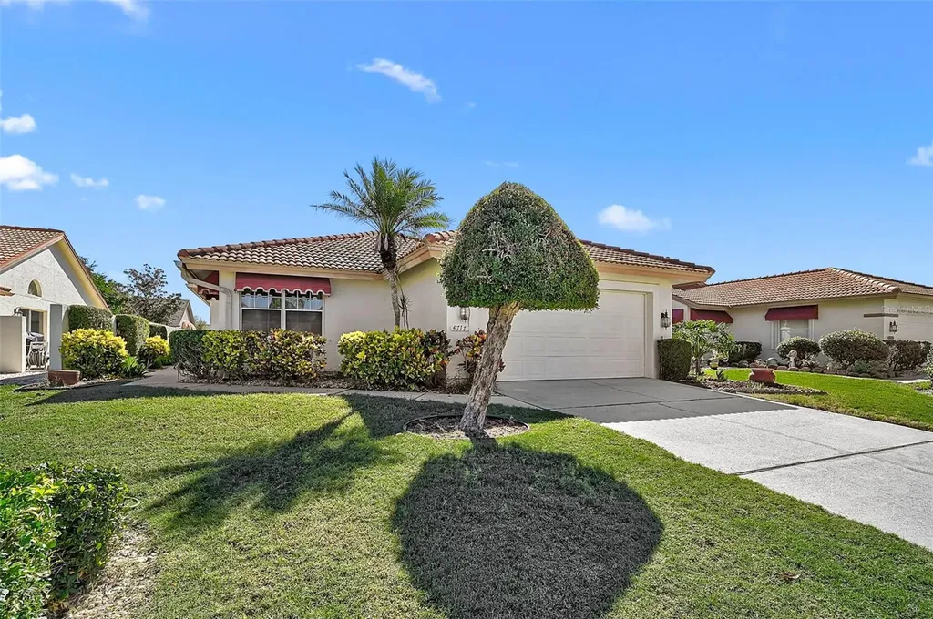 4717 Peridia Boulevard E Bradenton FL 34203