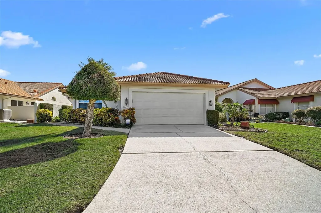 4717 Peridia Boulevard E Bradenton FL 34203