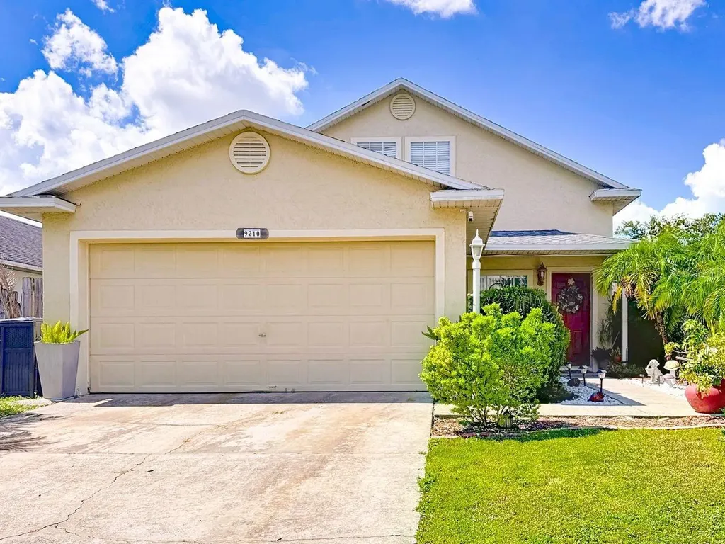 9710 Lupine Avenue Orlando FL 32824
