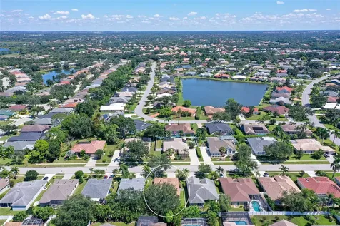 6734 W Country Club Lane Sarasota FL 34243