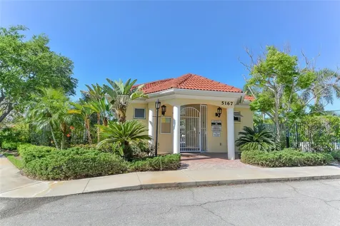 6734 W Country Club Lane Sarasota FL 34243