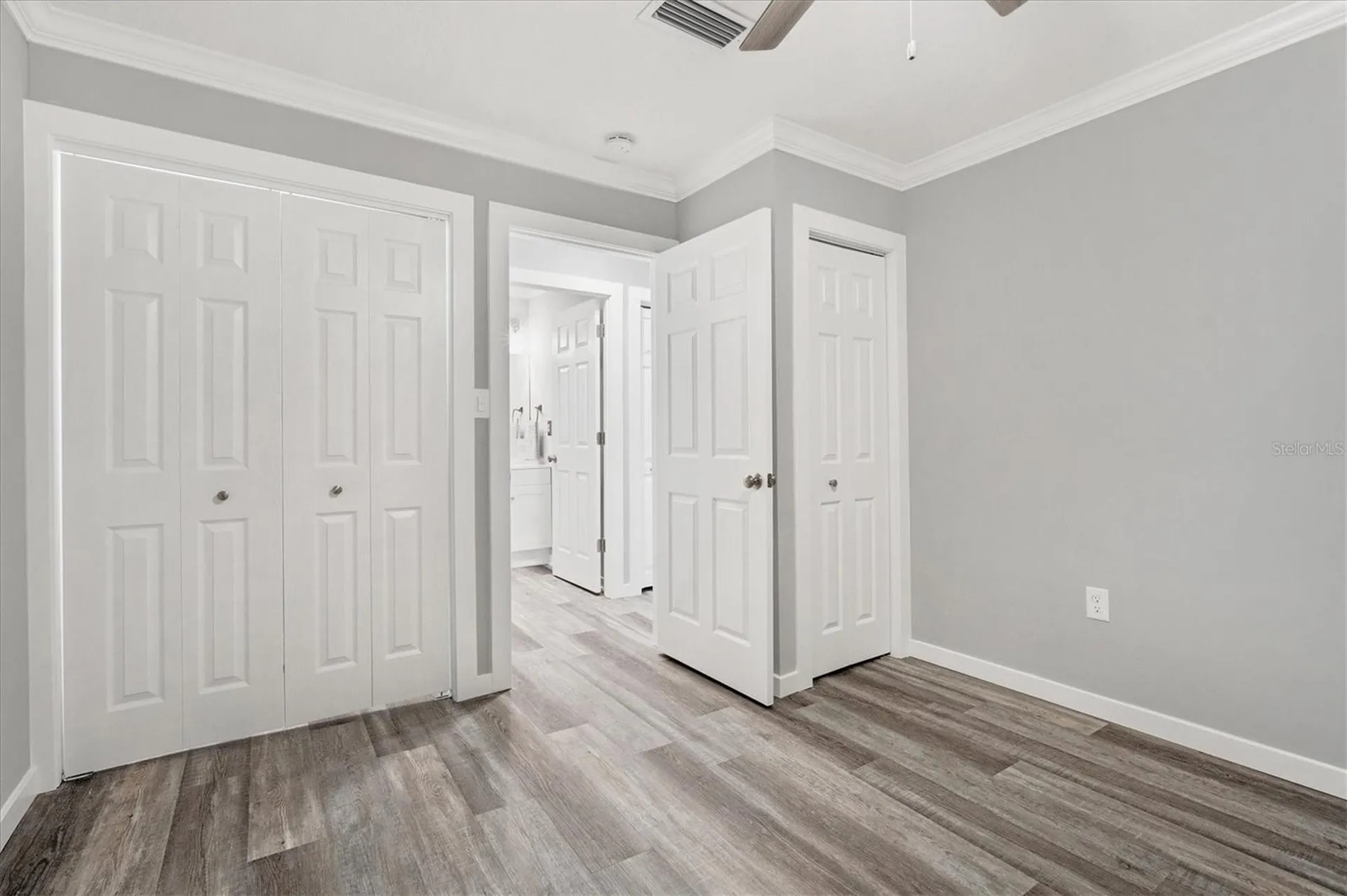 3661 Lake Bayshore Drive Bradenton FL 34205