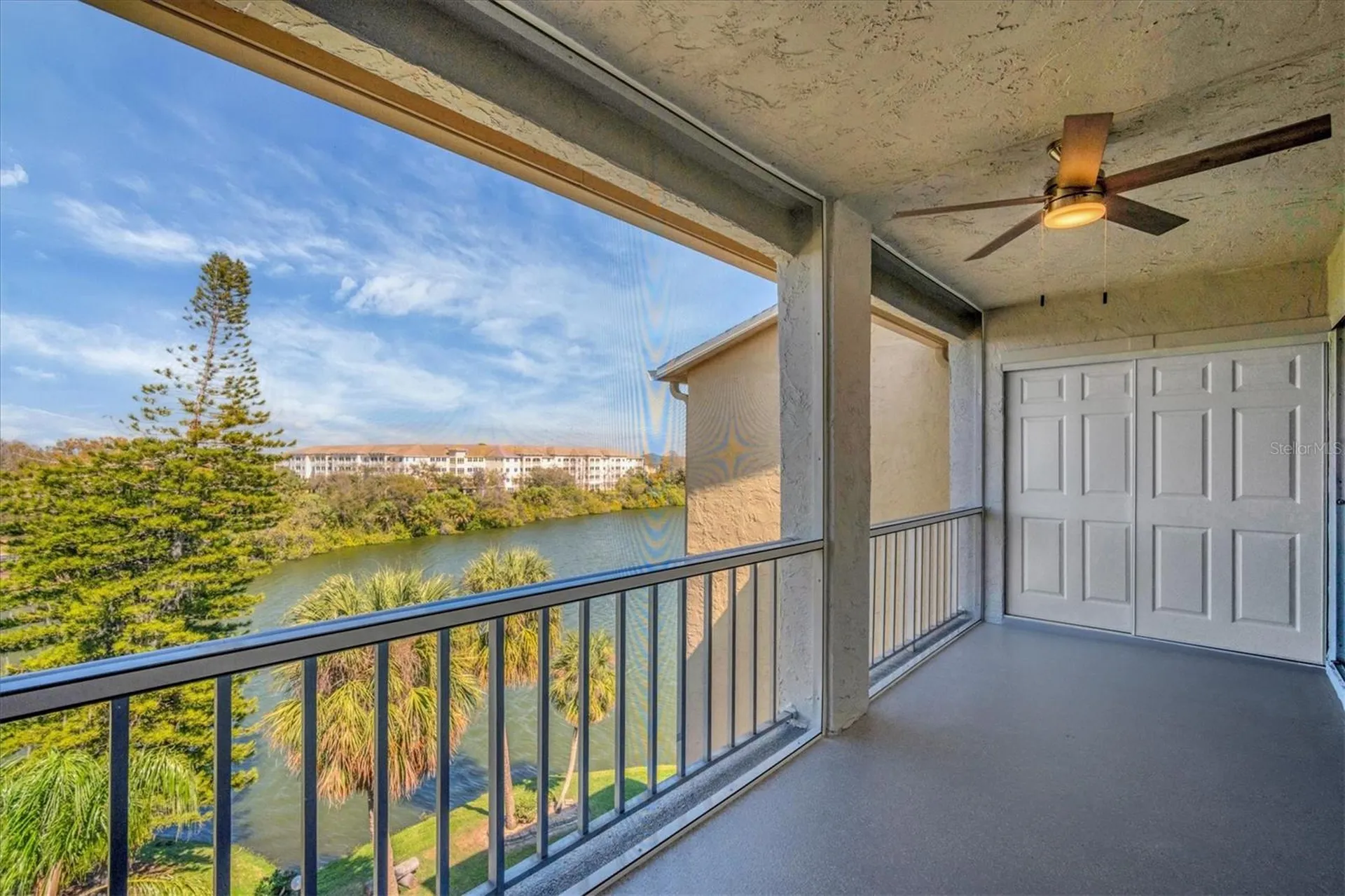3661 Lake Bayshore Drive Bradenton FL 34205