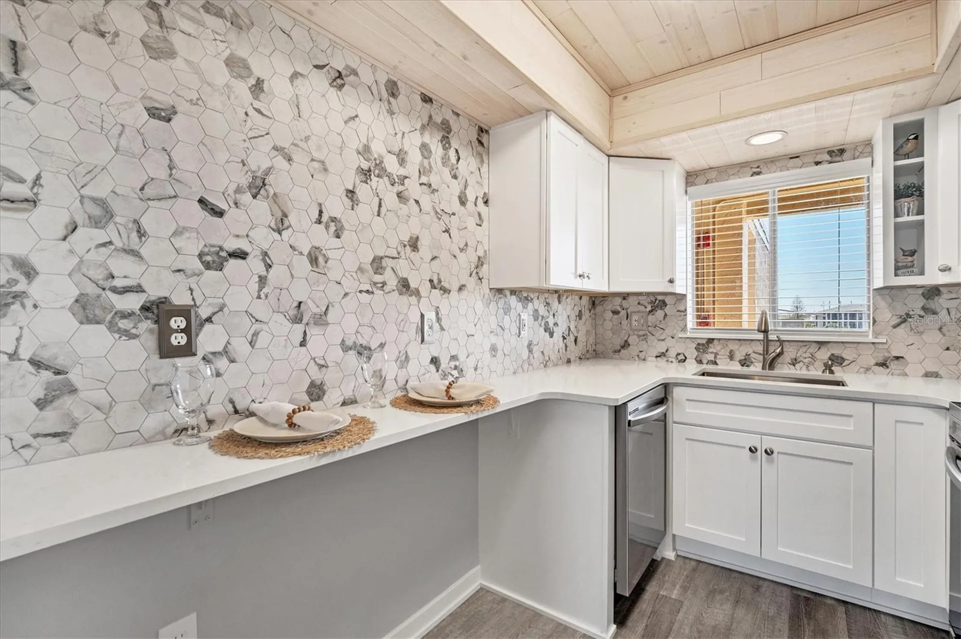 3661 Lake Bayshore Drive Bradenton FL 34205