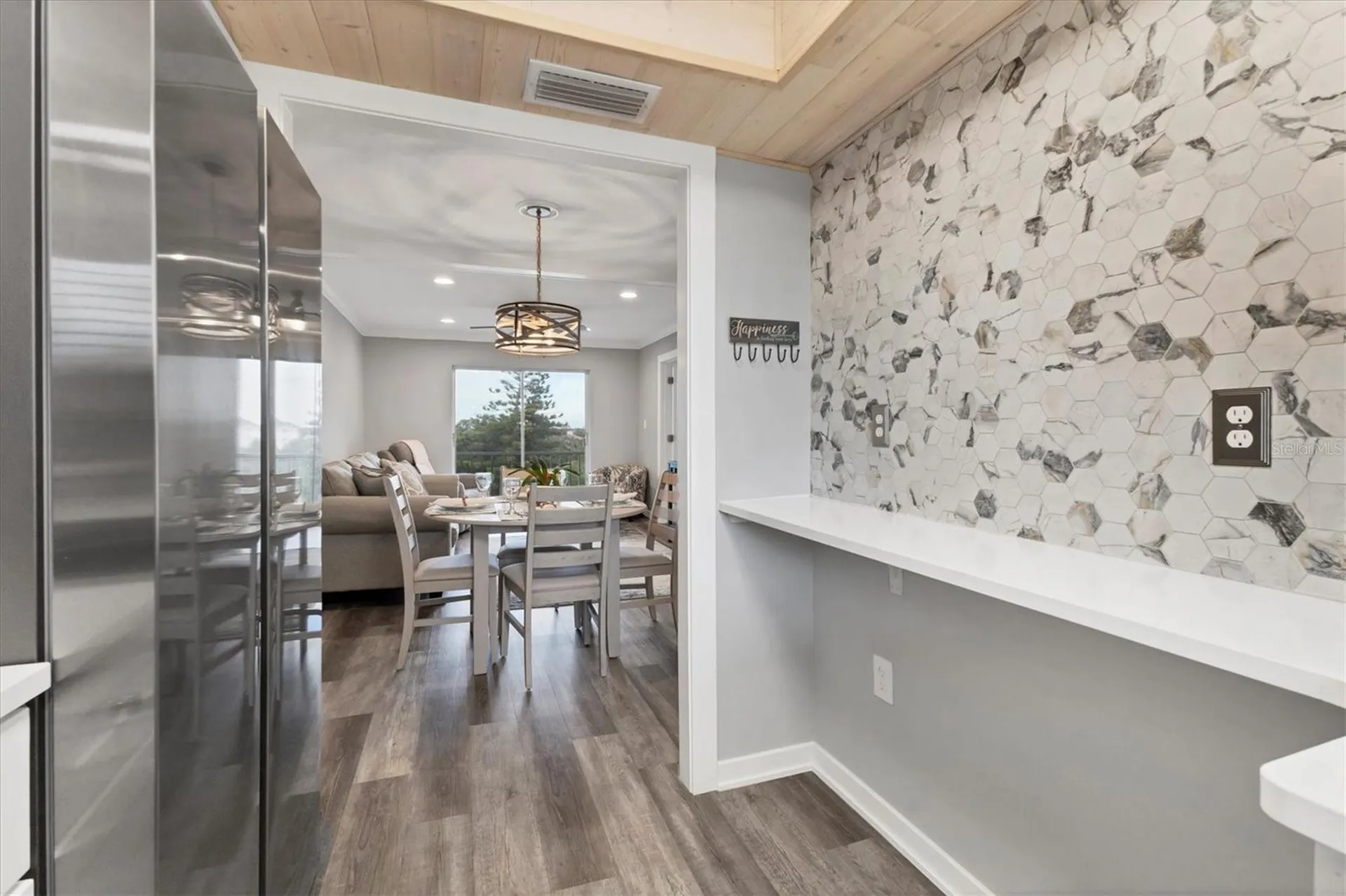 3661 Lake Bayshore Drive Bradenton FL 34205