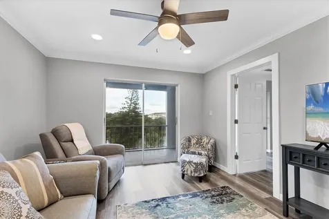 3661 Lake Bayshore Drive Bradenton FL 34205