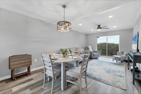 3661 Lake Bayshore Drive Bradenton FL 34205
