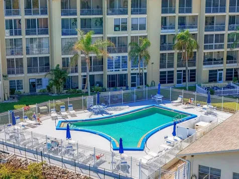 3661 Lake Bayshore Drive Bradenton FL 34205