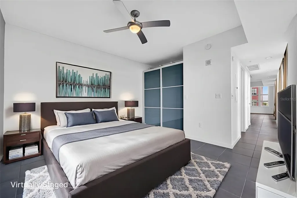1350 Main Street Sarasota FL 34236