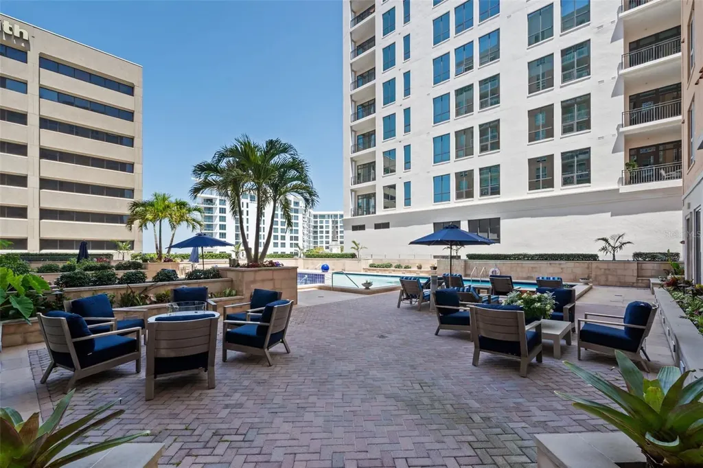 1350 Main Street Sarasota FL 34236