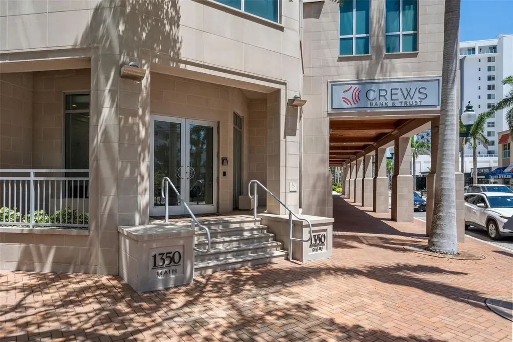 1350 Main Street Sarasota FL 34236