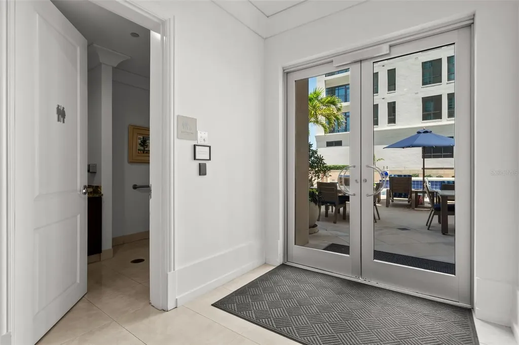 1350 Main Street Sarasota FL 34236