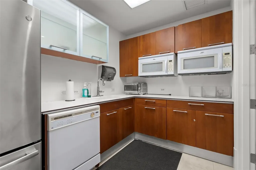 1350 Main Street Sarasota FL 34236