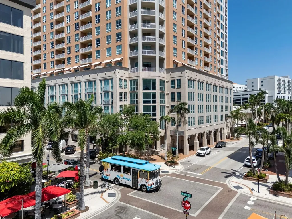 1350 Main Street Sarasota FL 34236