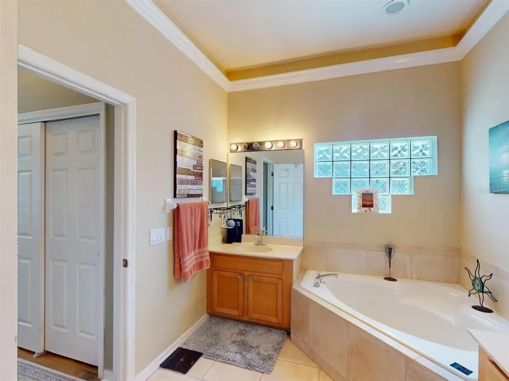 3611 2nd Drive NE Bradenton FL 34208