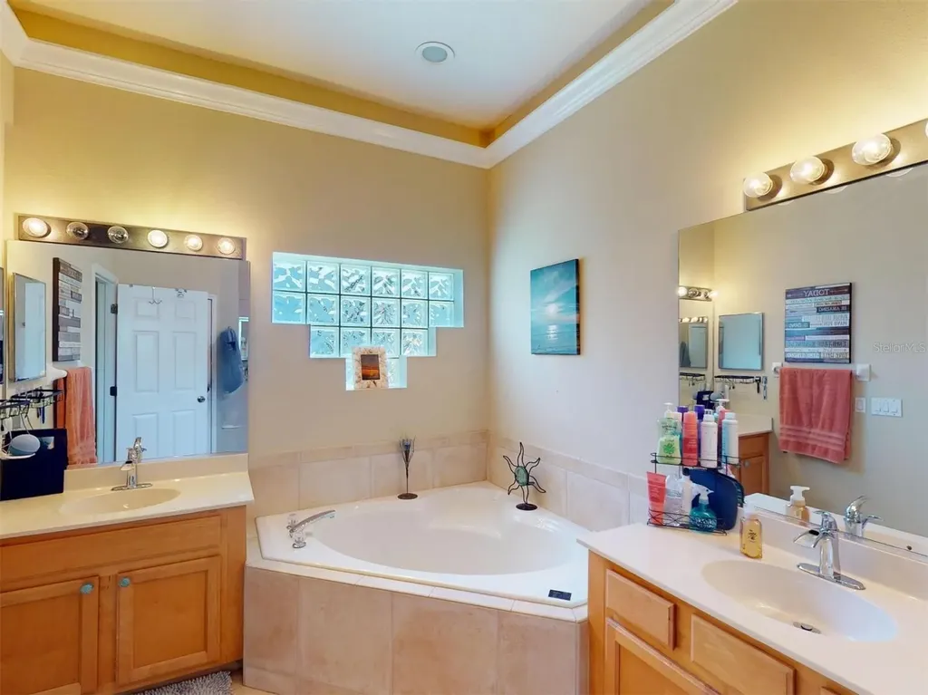3611 2nd Drive NE Bradenton FL 34208