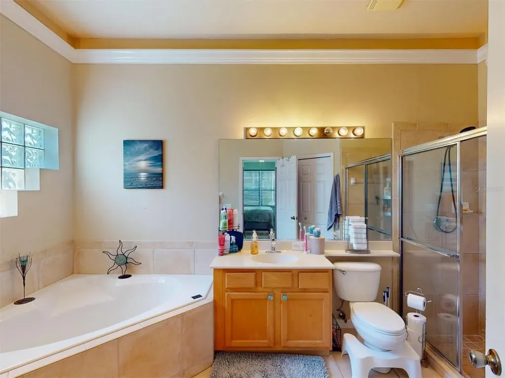 3611 2nd Drive NE Bradenton FL 34208