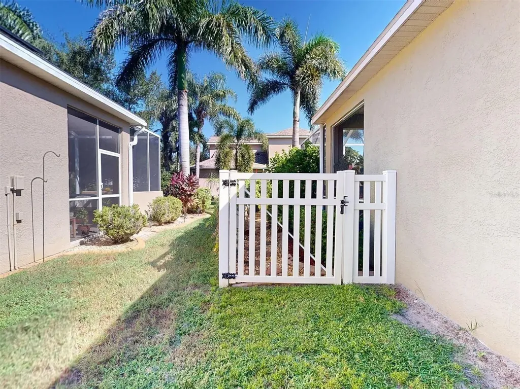 3611 2nd Drive NE Bradenton FL 34208