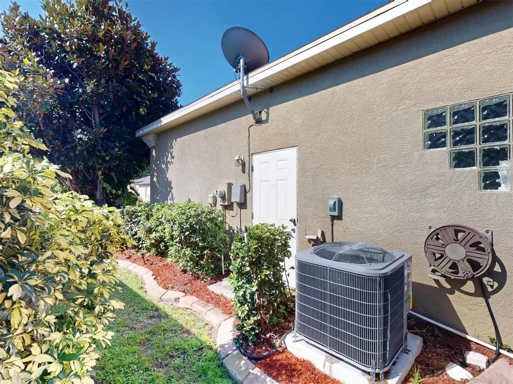 3611 2nd Drive NE Bradenton FL 34208