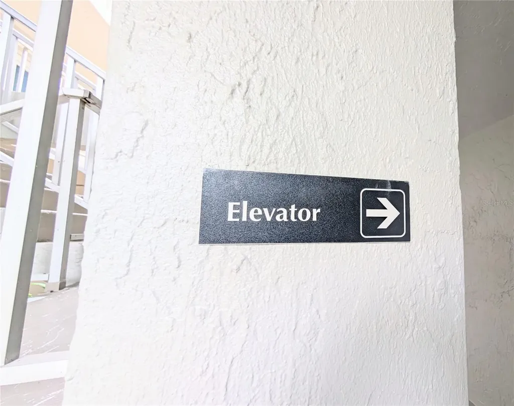 1310 Glen Oaks Drive E Sarasota FL 34232