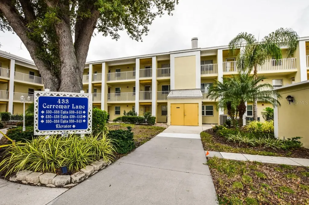 433 Cerromar Lane Venice FL 34293