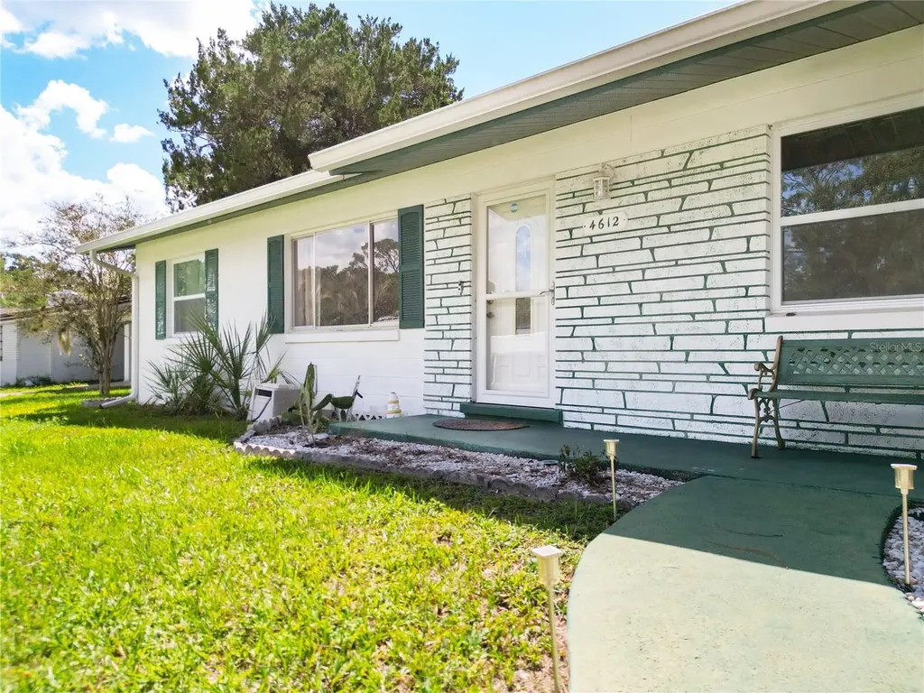 4612 NE 21st Court Ocala FL 34479