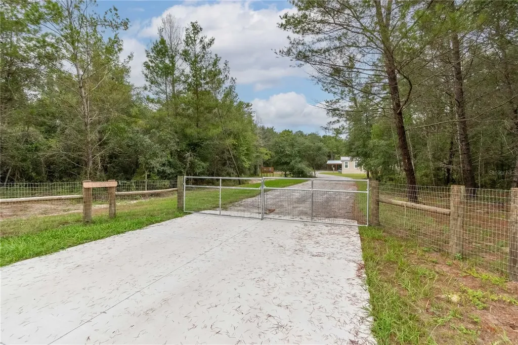 10865 NE 220th Street Fort Mc Coy FL 32134