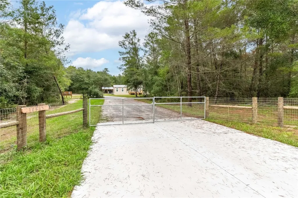 10865 NE 220th Street Fort Mc Coy FL 32134