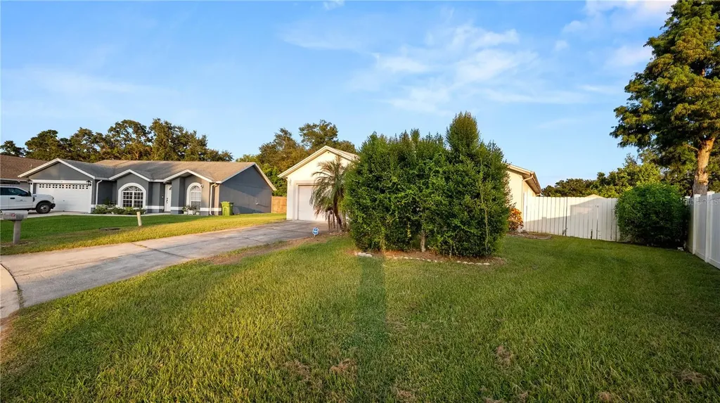 232 Kings Pond Avenue Winter Haven FL 33880