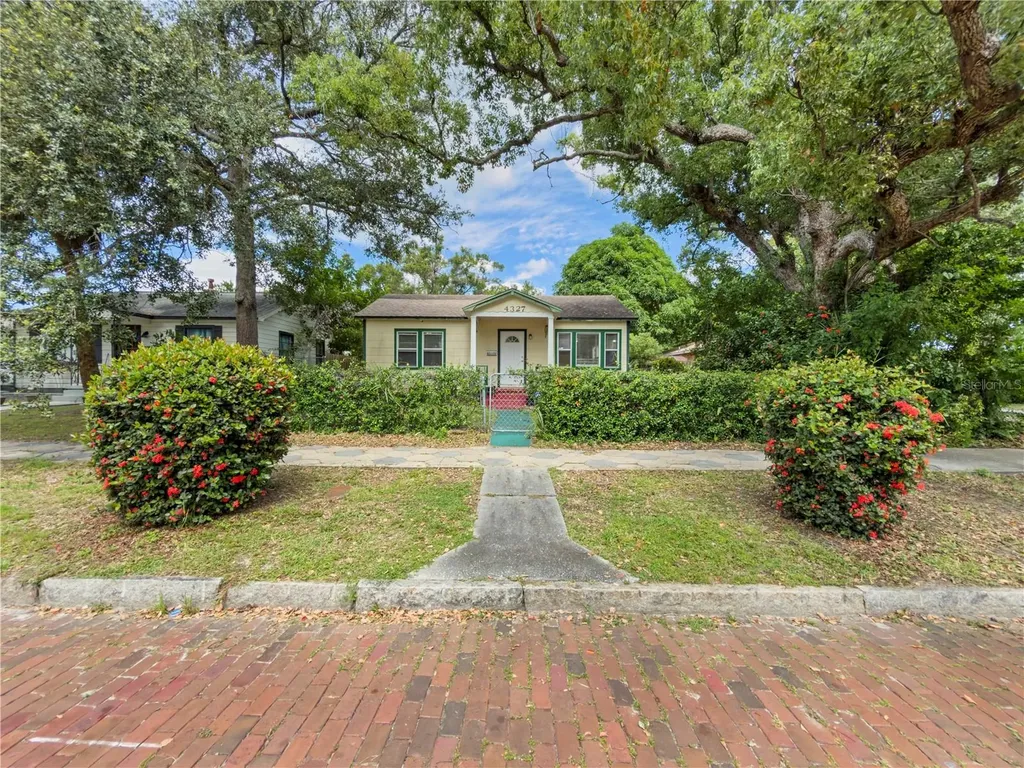 4327 3rd Avenue S St Petersburg FL 33711