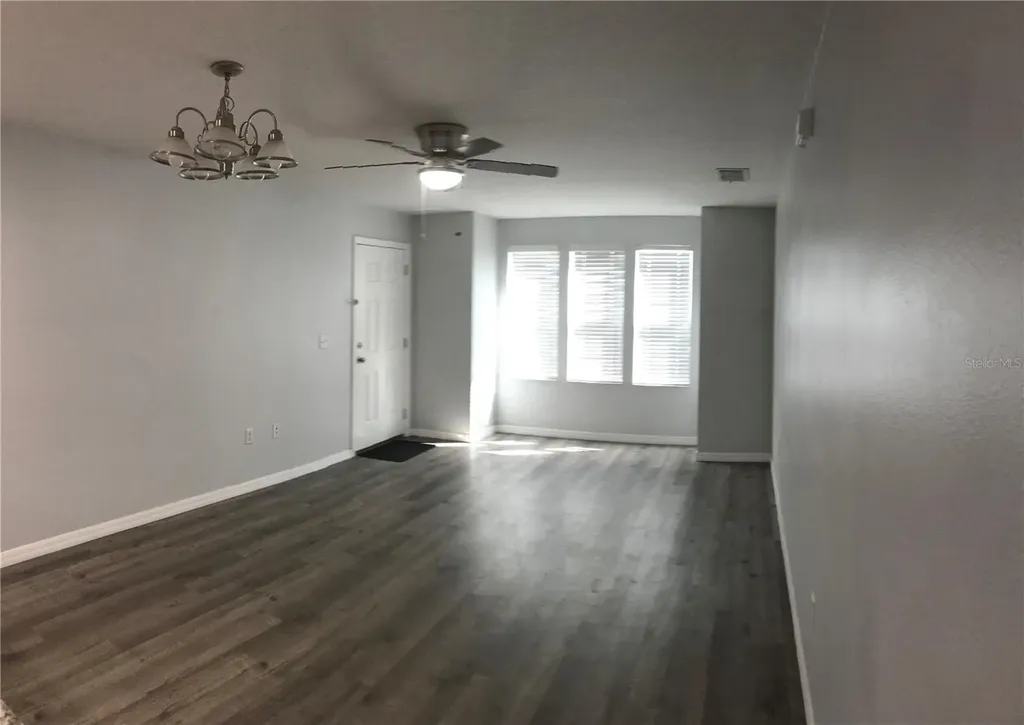 284 Gardner Lane Kissimmee FL 34743