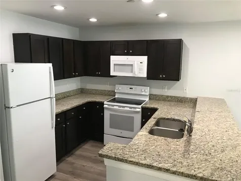 284 Gardner Lane Kissimmee FL 34743