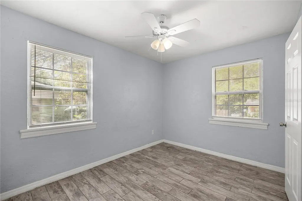 929 SE 9th Place Gainesville FL 32601
