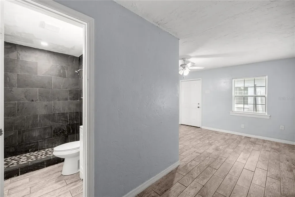 929 SE 9th Place Gainesville FL 32601