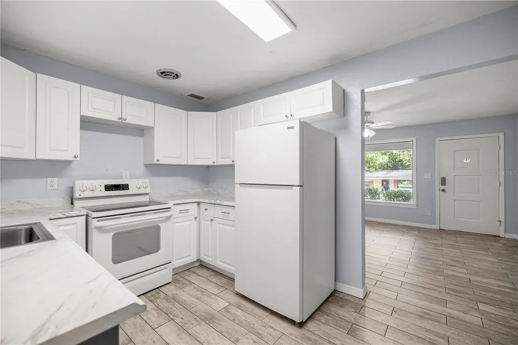 929 SE 9th Place Gainesville FL 32601