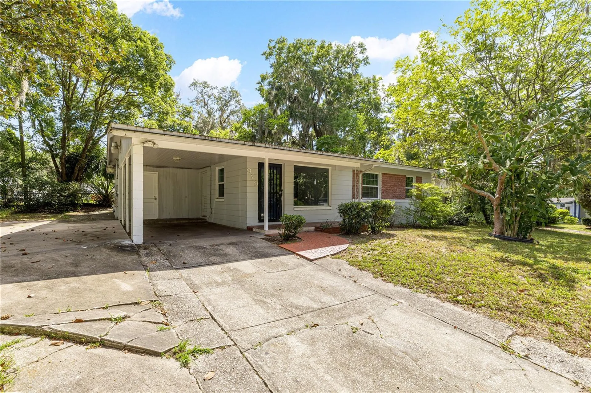 929 SE 9th Place Gainesville FL 32601