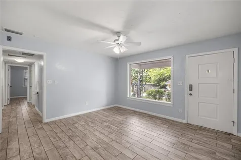 929 SE 9th Place Gainesville FL 32601