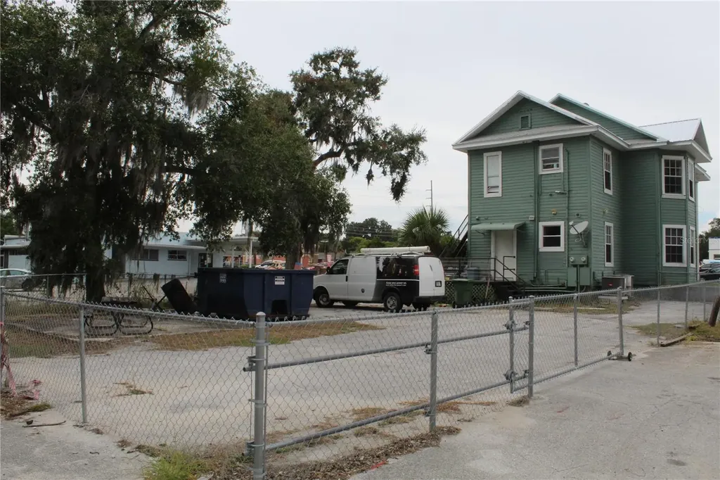 1317 Main Street Leesburg FL 34748