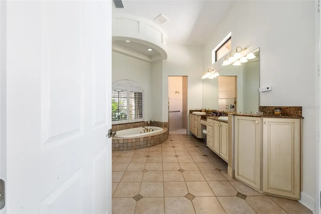 708 SE 44th Road Ocala FL 34480