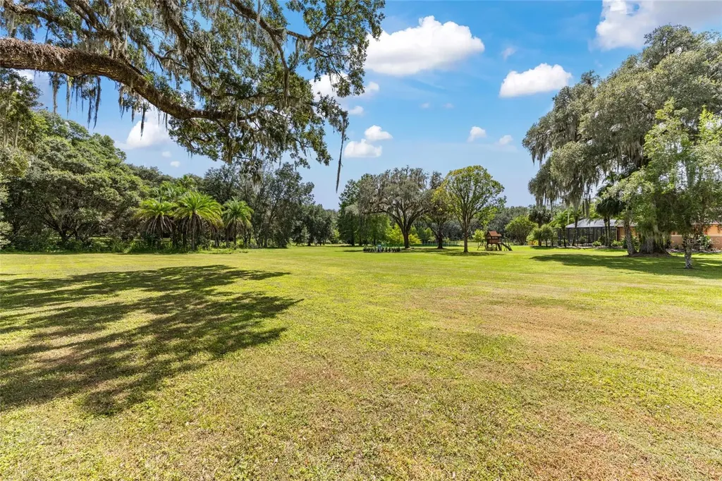708 SE 44th Road Ocala FL 34480