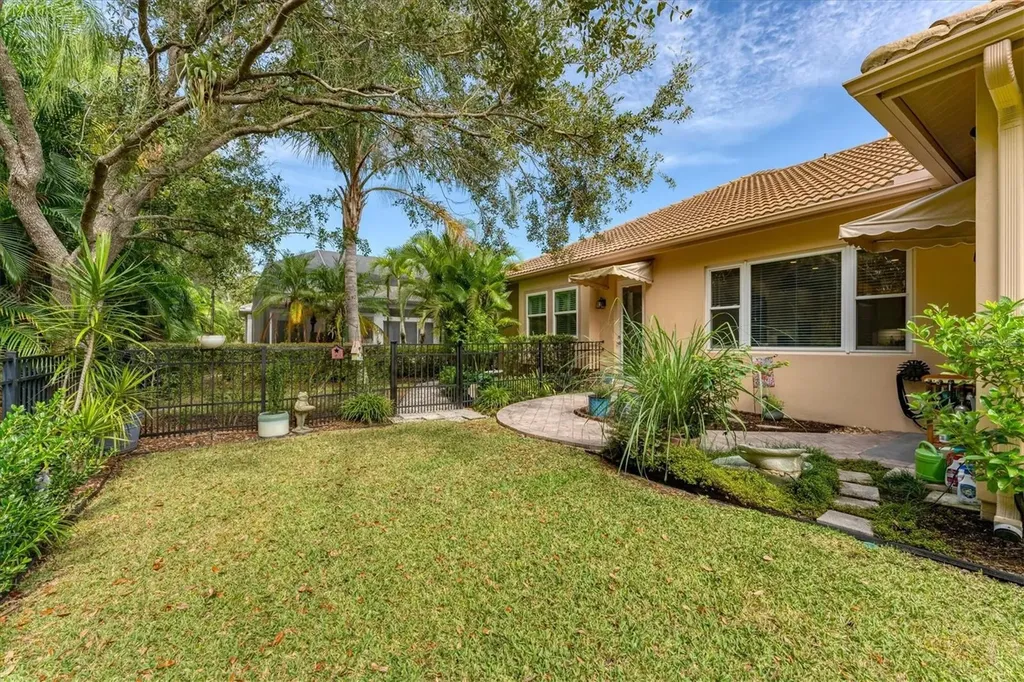6914 Stanhope Place University Park FL 34201