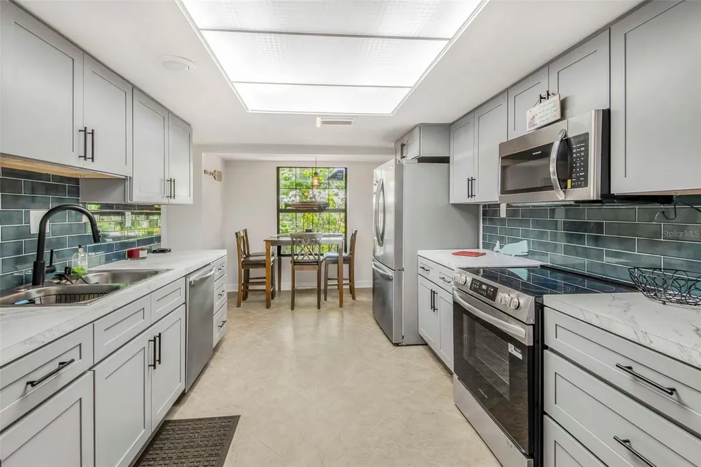 11316 W Bayshore Drive Crystal River FL 34429