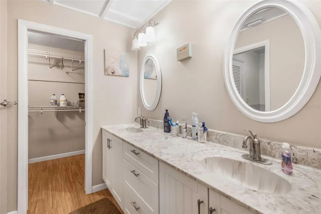 11316 W Bayshore Drive Crystal River FL 34429